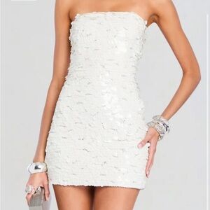 Retrofête Nolia Sequin Embellished Dress